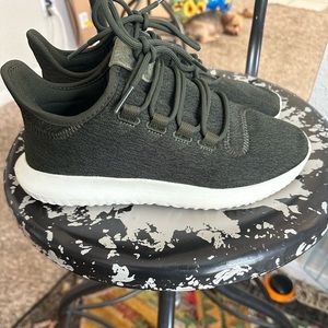 Women’s Adidas Tubular Shoes Sz. 7.5